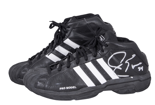 2001 Paul Pierce Signed 2001-02 Adidas Pro Model Sneakers (Beckett) 